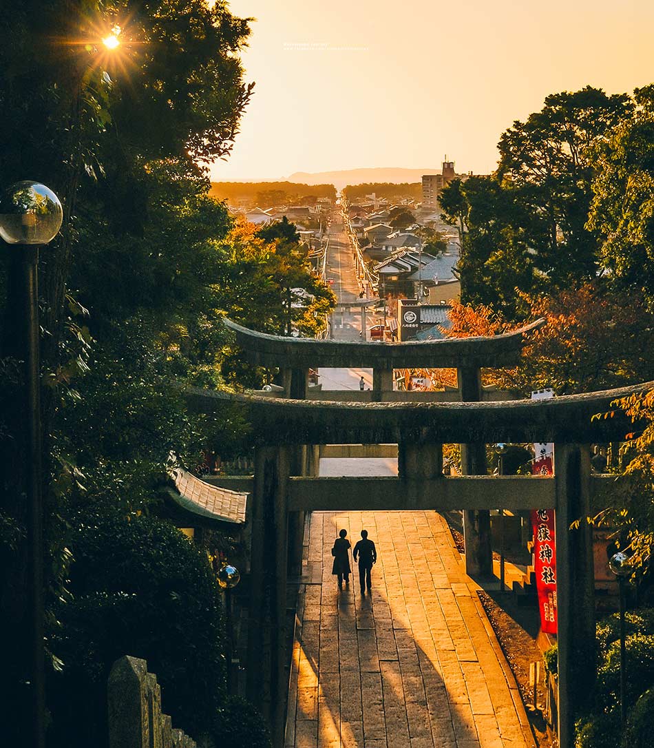 Miyajidake Shrine (Path of light)